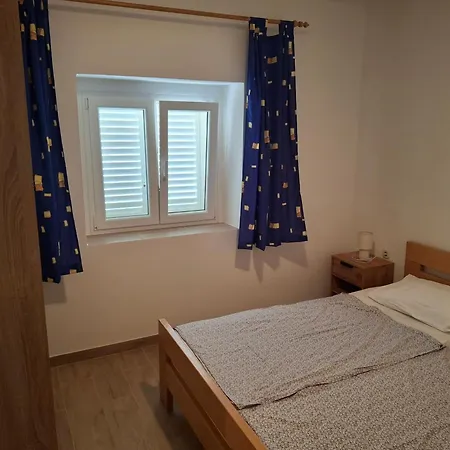 Elda * Poreč